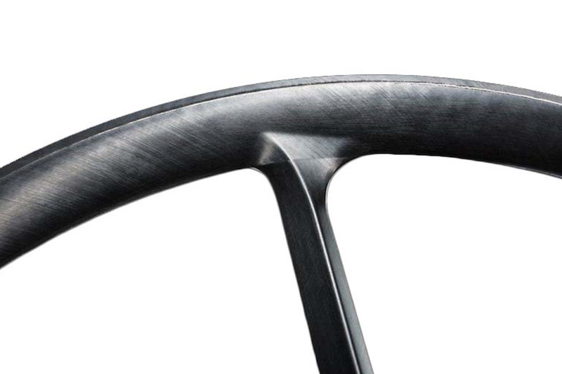 バイクアヘッドのディスクブレーキ仕様ホイール「ビターボ